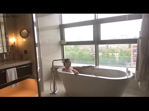 ❤️ Obrovská baba vášnivo si honí kundu v kúpeľni ☑ Anal video na nás sk.makesexnotwar.ru